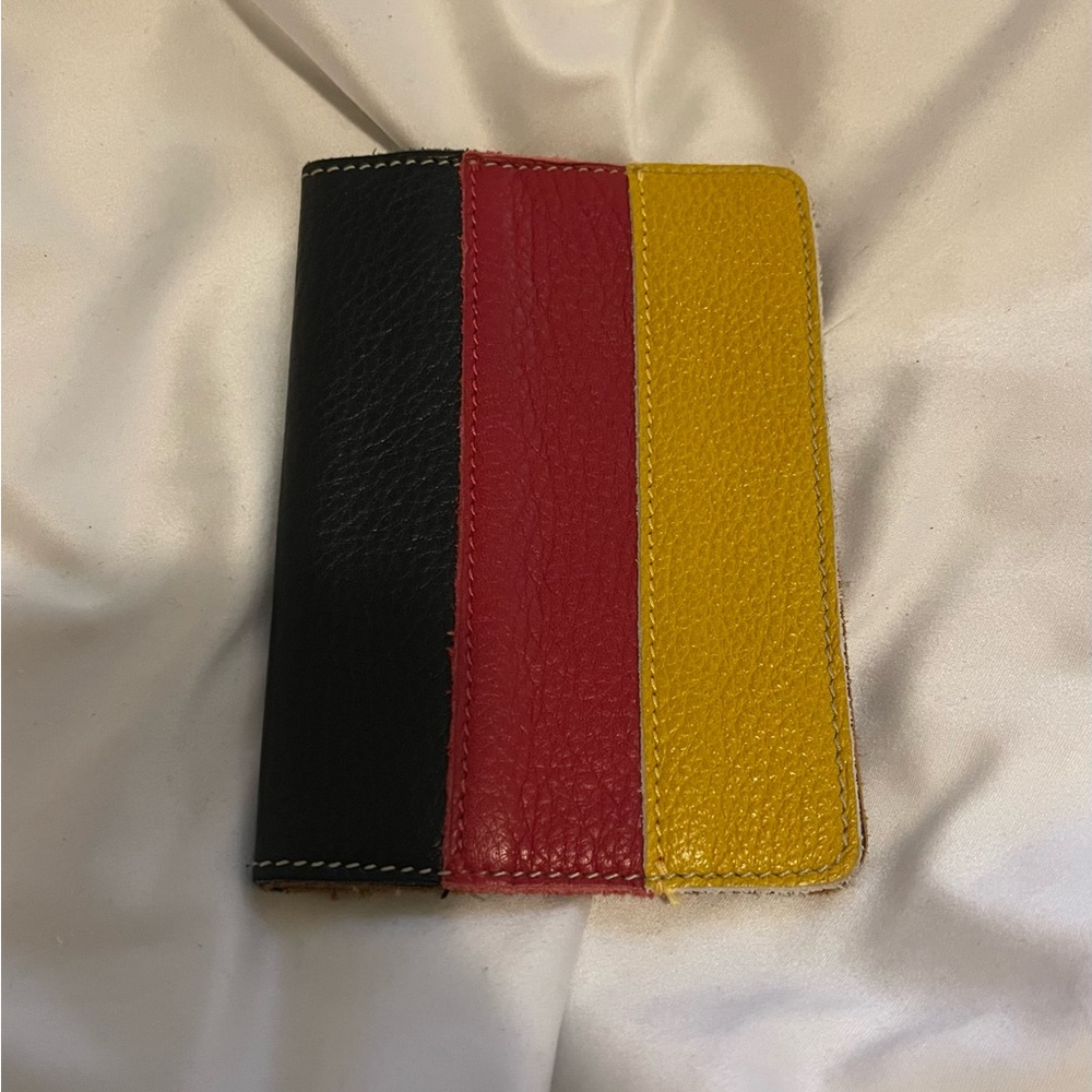 Roots Passport Holder